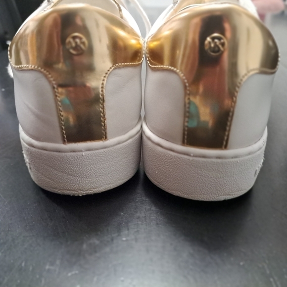 Michael Micael Kors White Sneaker Size 8.5 - Picture 6 of 13